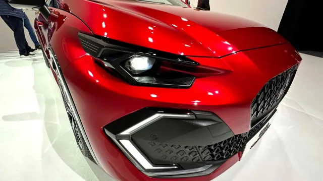 Nowe Renault zapewnia 1450 km zasięgu: Tankujesz za 23 zł i śmiejesz się z elektryków