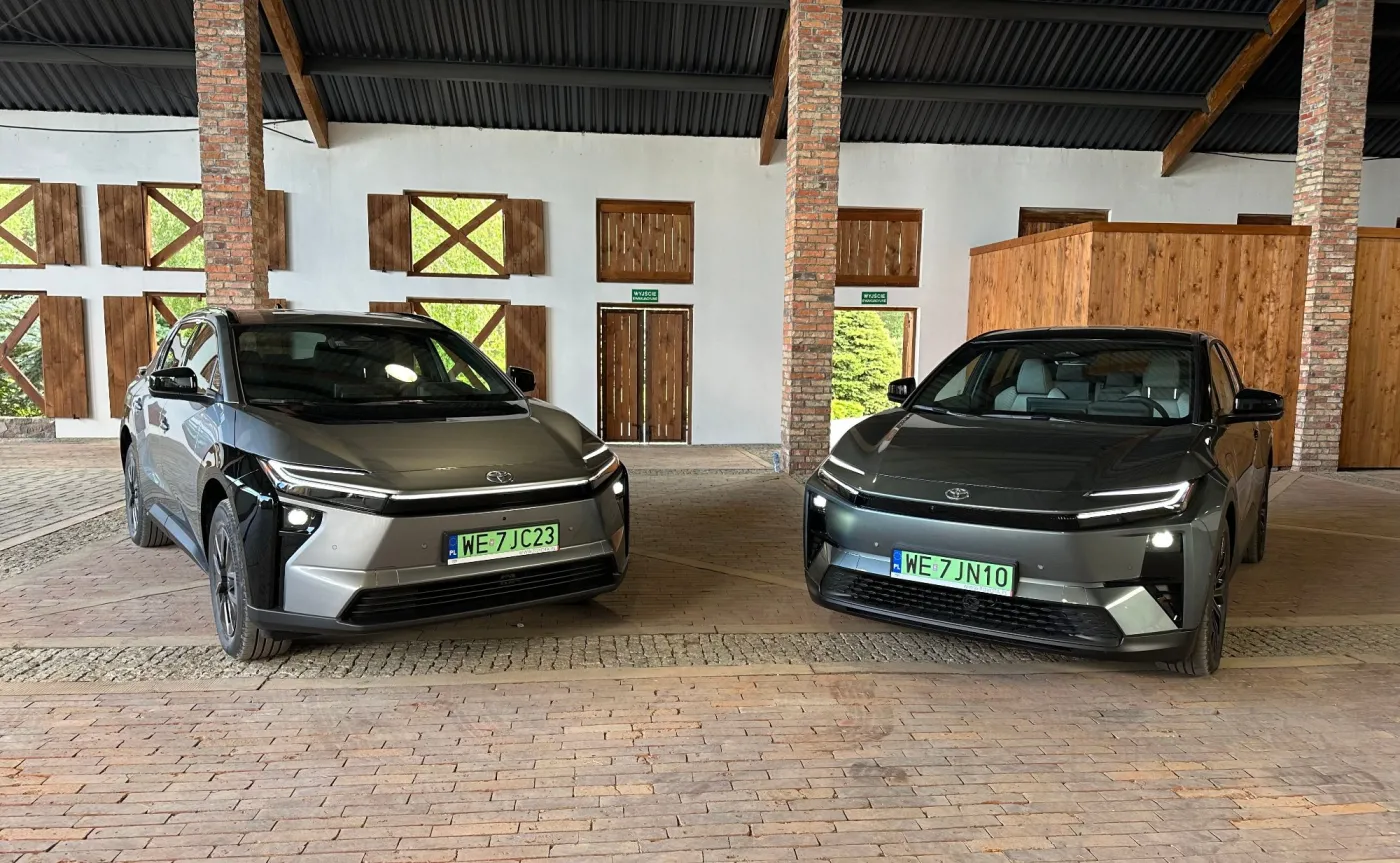 Nowa Toyota bZ4X i C-HR+