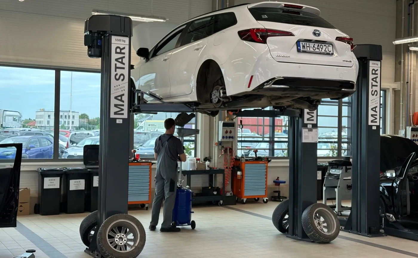 Toyota samochody używane