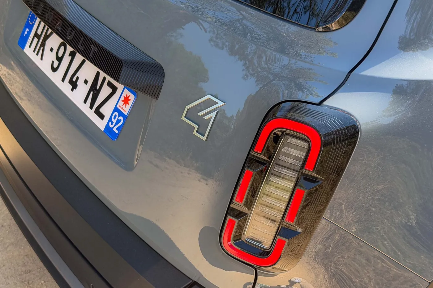 Renault 4 E-Tech Plein Sud