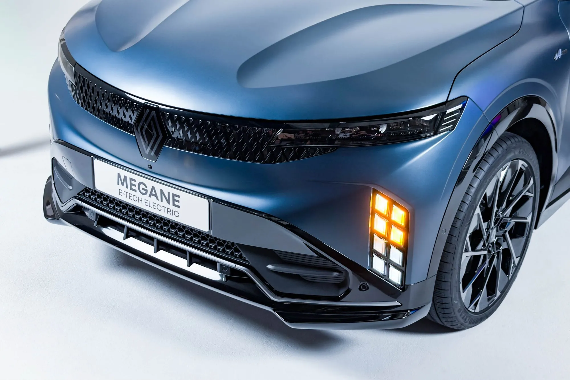 Tak wygląda nowe Renault Megane. Hit powraca, ma 220 KM i ogromny bagażnik
