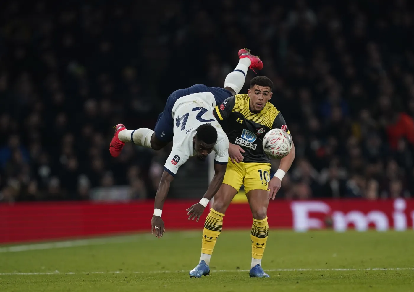 Bednarek pożegnał się z Pucharem Anglii. Southampton przegrał z Tottenhamem [WIDEO]