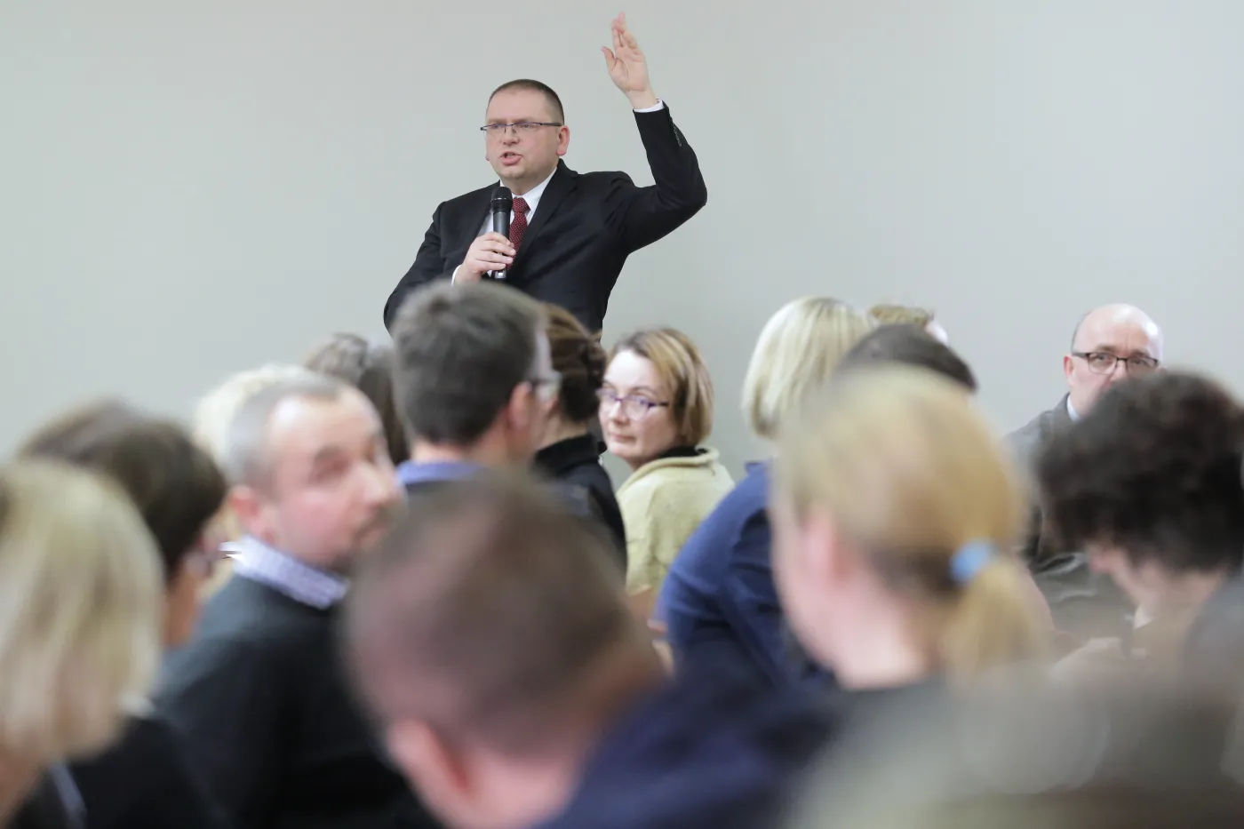 Popis arogancji Nawackiego może być iskierką przyłożoną do lontu [FELIETON]