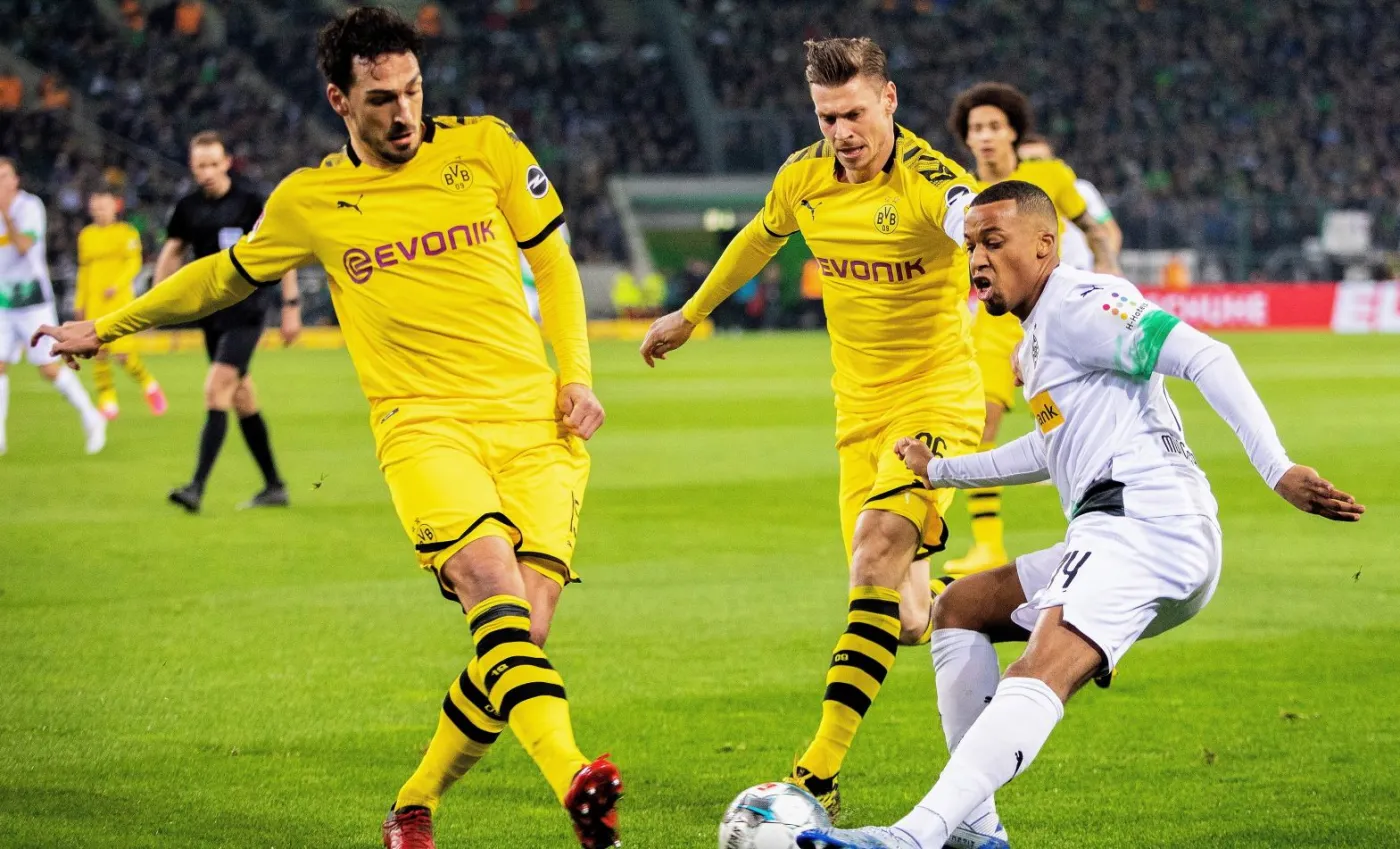 Łukasz Piszczek (w środku)