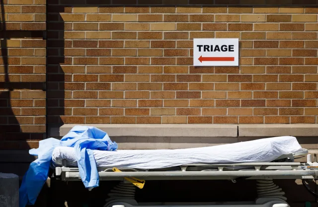 Najtragiczniejsza doba pandemii w Nowym Jorku. Zmarło 799 osób