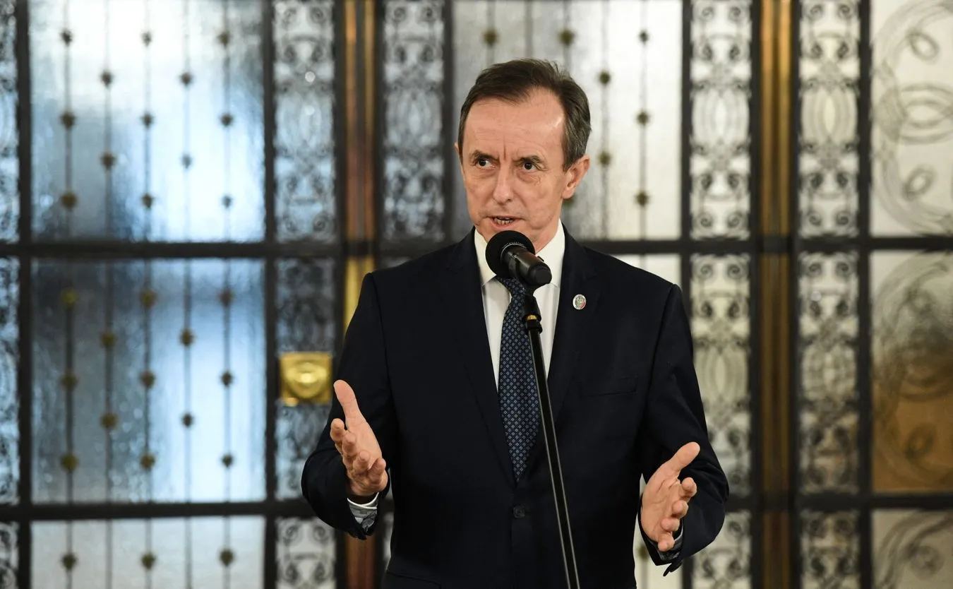 Grodzki: 10 maja nawet pół miliona zakażonych koronawirusem