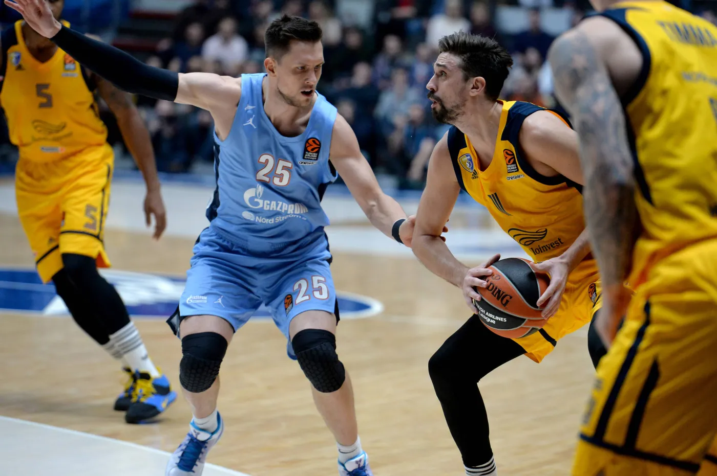 Euroliga koszykarzy: Zenit przegrał z Valencią, tylko 5 punktów Ponitki