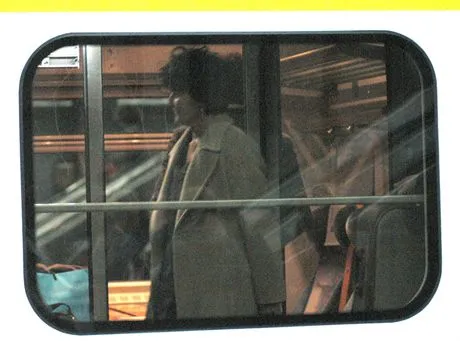 19 09 2007 warszawa jolanta kwasniewska na dworcu centralnym. dopo dziagu jadacego do Krakowa odprowadzil ja funkcjonariusz BOR. Borowik zaparkowal samochod w niedozwolonym miejscu.