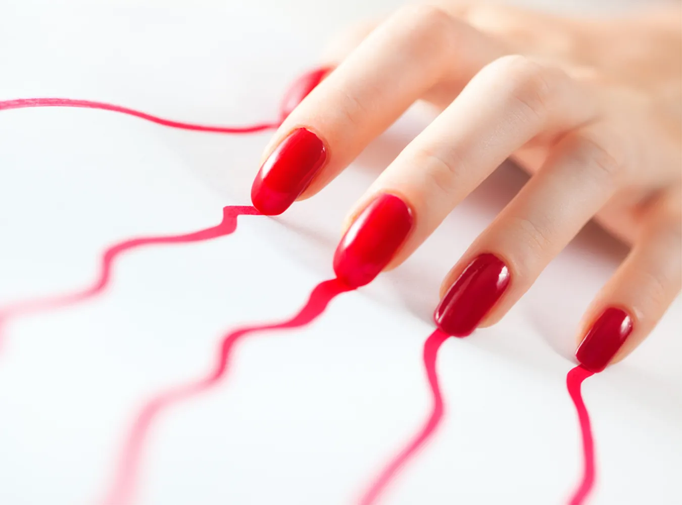 Jesienny manicure uwodzi kolorami