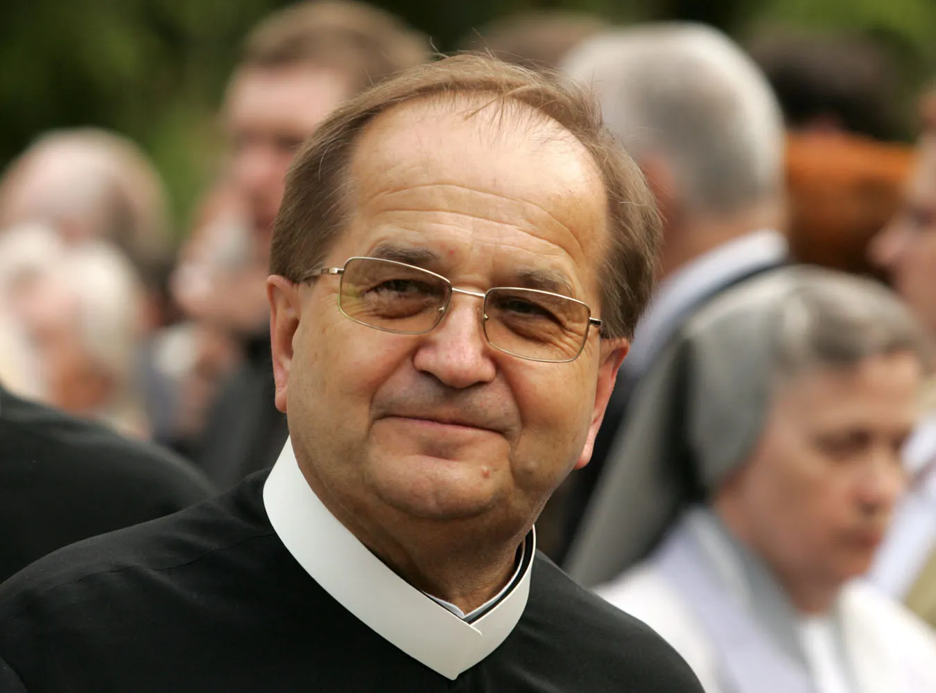 Ojciec Rydzyk bez gorącej wody i pieniędzy