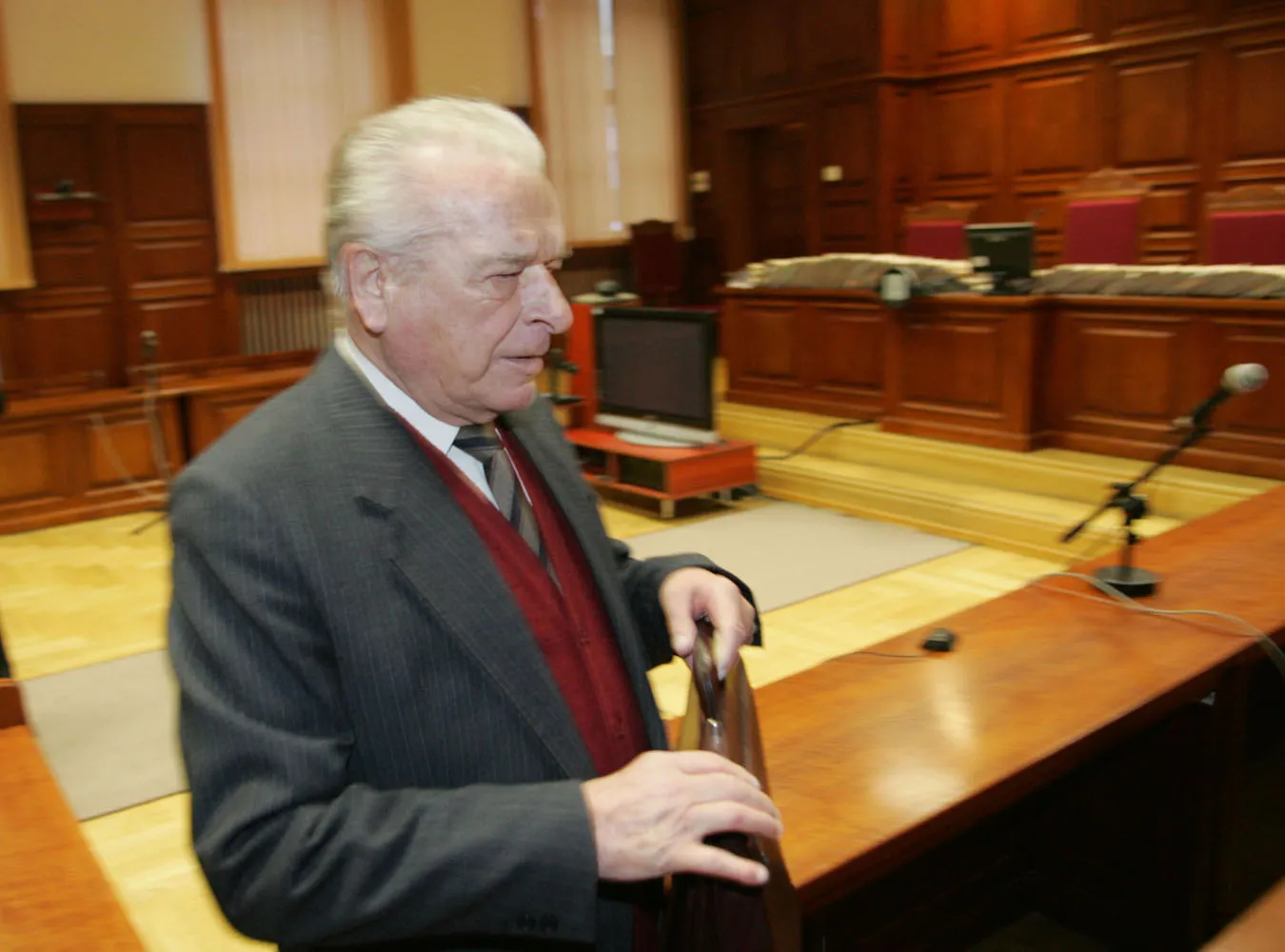 "Kiszczak zachował się jak winny"