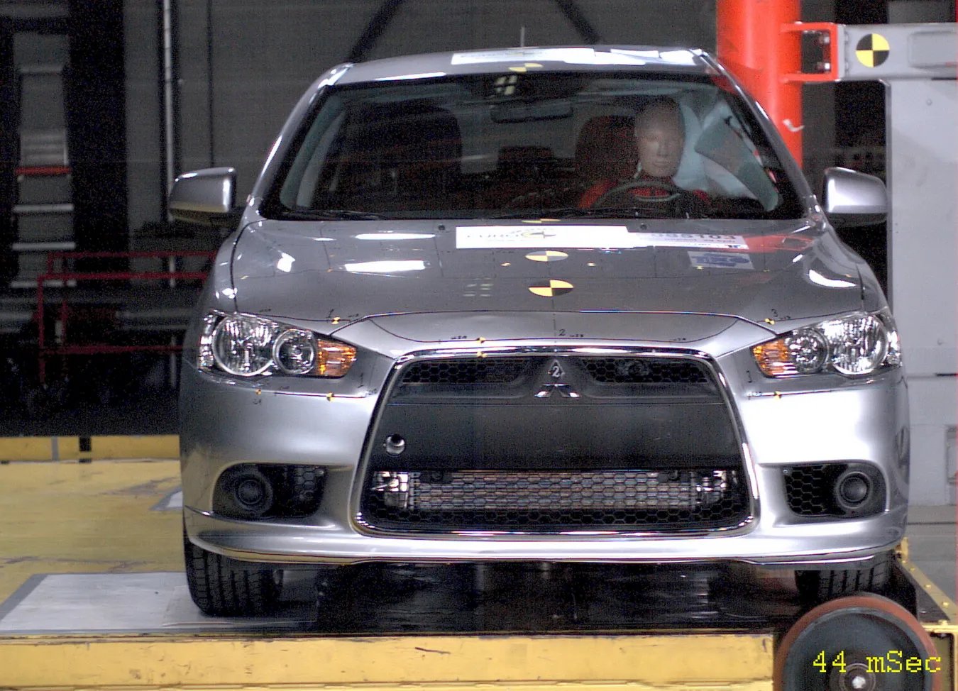 mitsubishi_lancer_p_165969a_1270689.jpg
