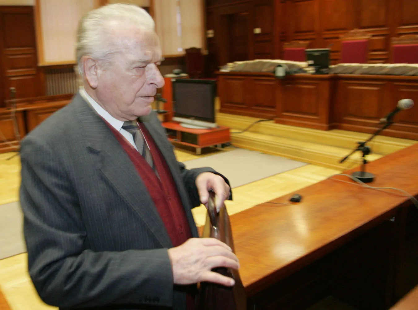 "Słowa Kiszczaka to PRL-owska naftalina"