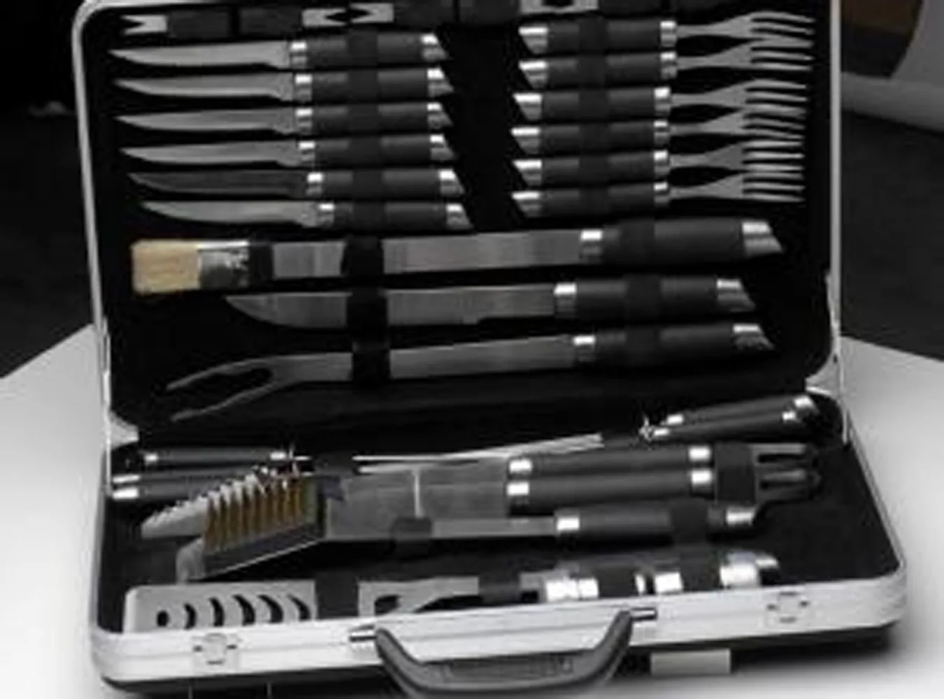 Szczypce, nóż i łopatka dla grillowego