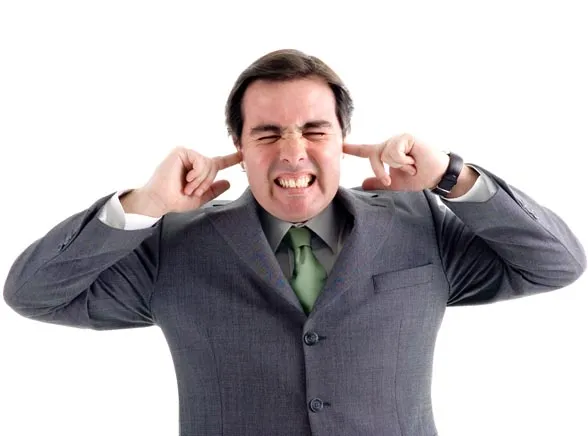 Głośny seks denerwuje sąsiadów