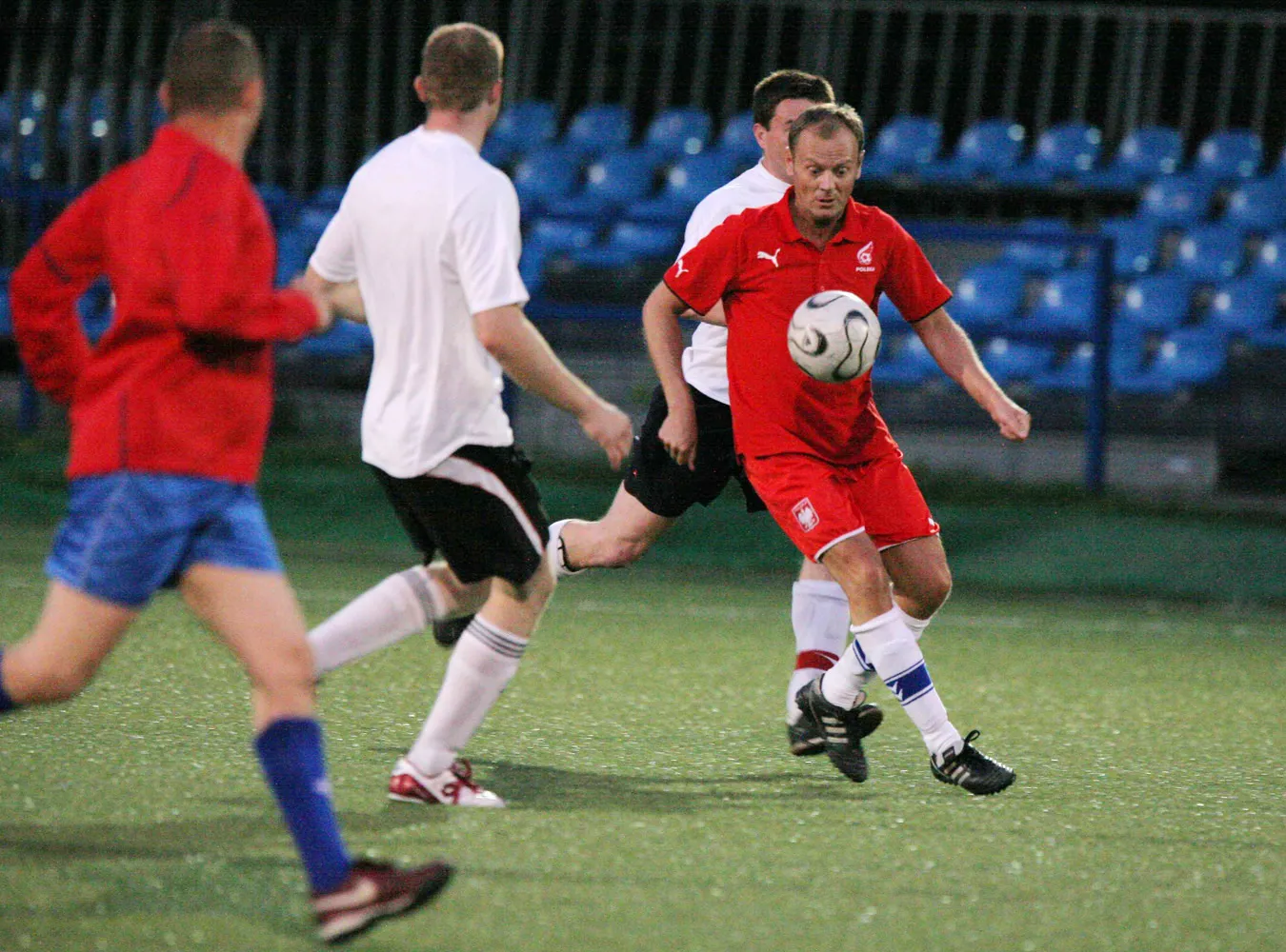 Premier zapłaci 300 zł kary za grę w piłkę