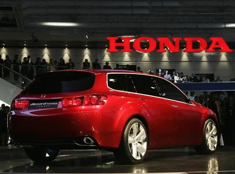 A Honda Accord car is on display at the 62nd International Motor Show IAA, 11 September 2007 in FrankfurtMain. The fair will be open for the public from 13 to 23 September 2007.  AFP PHOTO    DDPSASCHA SCHUERMANN    GERMANY OUT