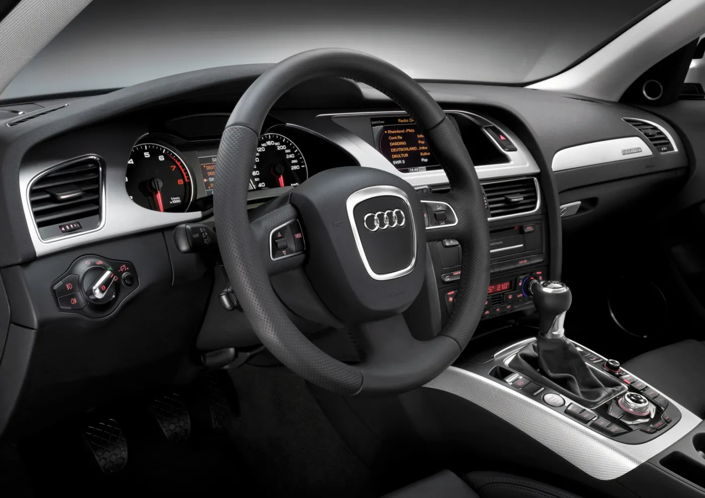 audi_a4_allroad_qua_165389a_1262772.jpg
