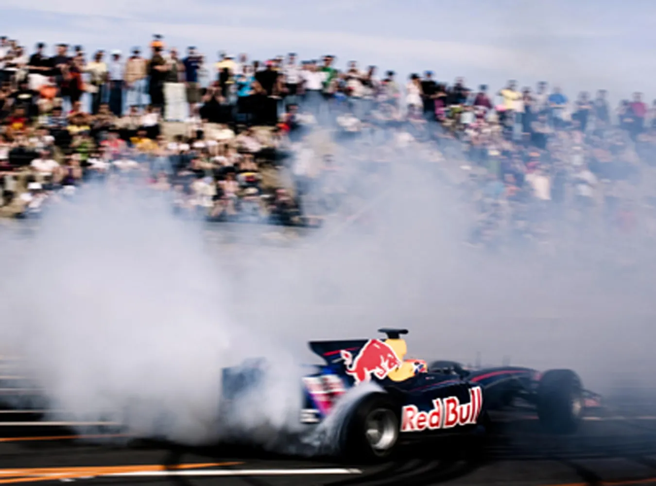 red_bull_tunnel_cro_195050a_1002960.jpg