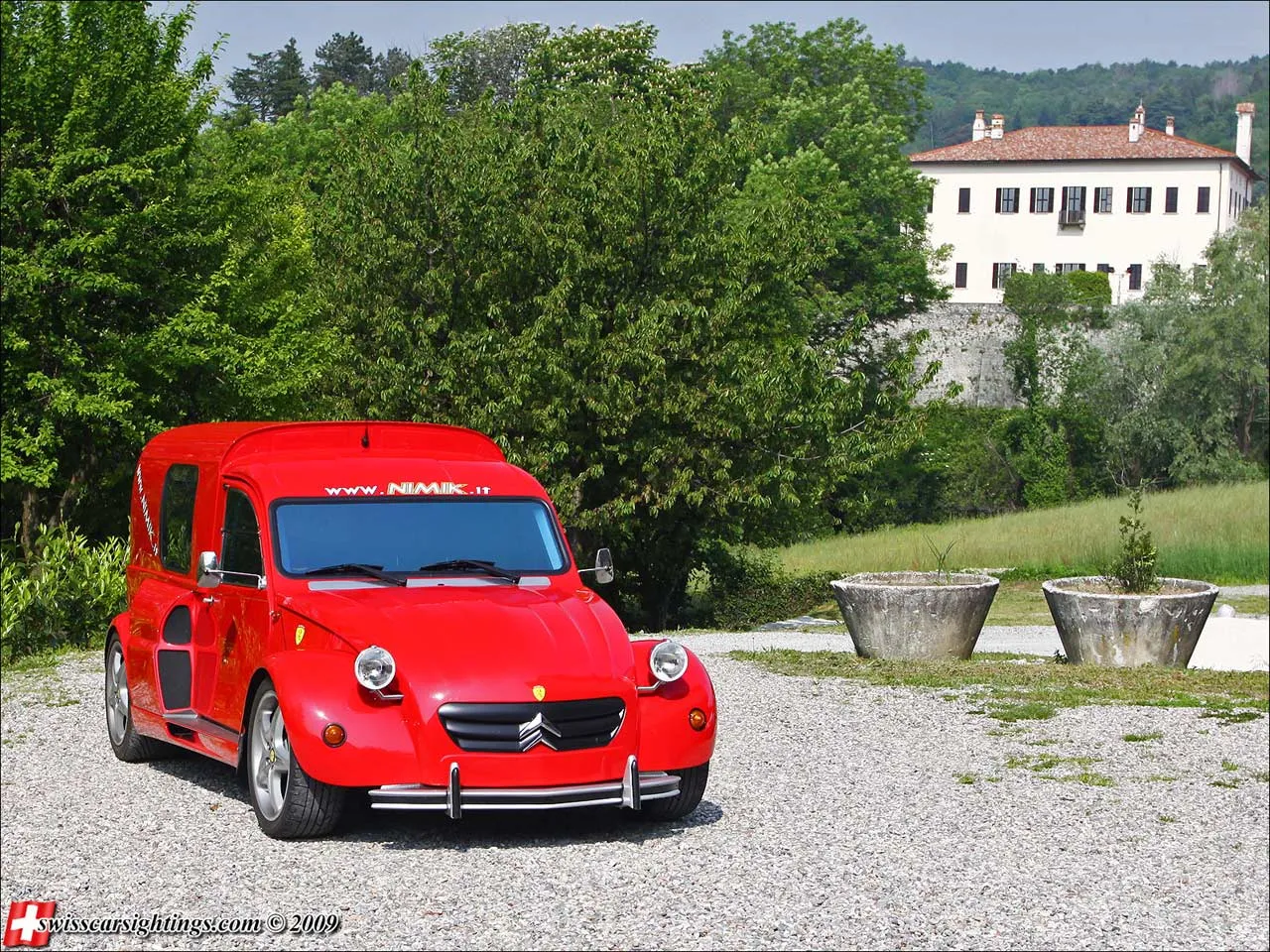 fr_citroen_2cv_f355_206059a_1234008.jpg