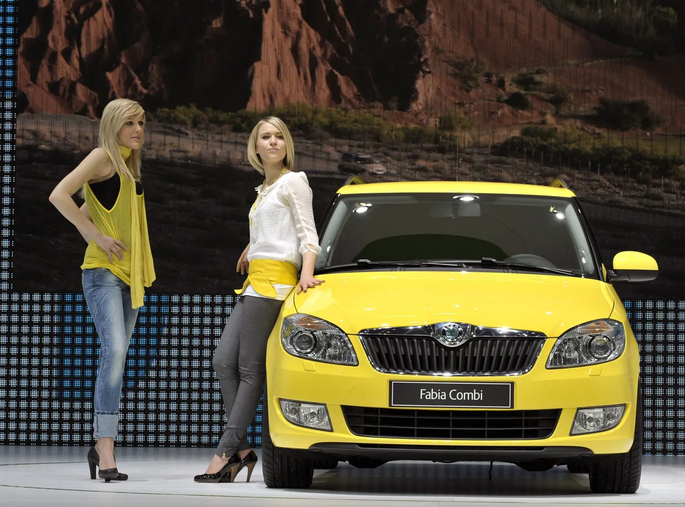 the_new_skoda_fabia_277772a_1327120.jpg