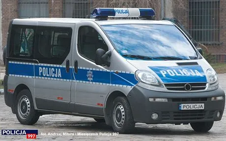 nowe_samochody_policj_3192a_1385441.jpg