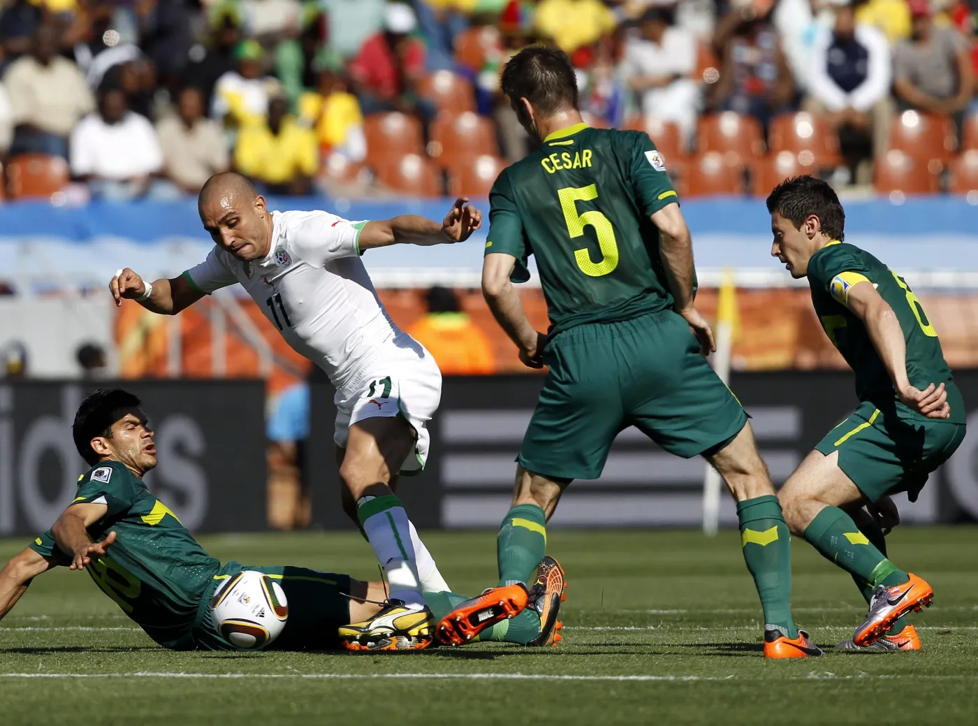 algeria_vs_slovenia_285873a_1334529.jpg