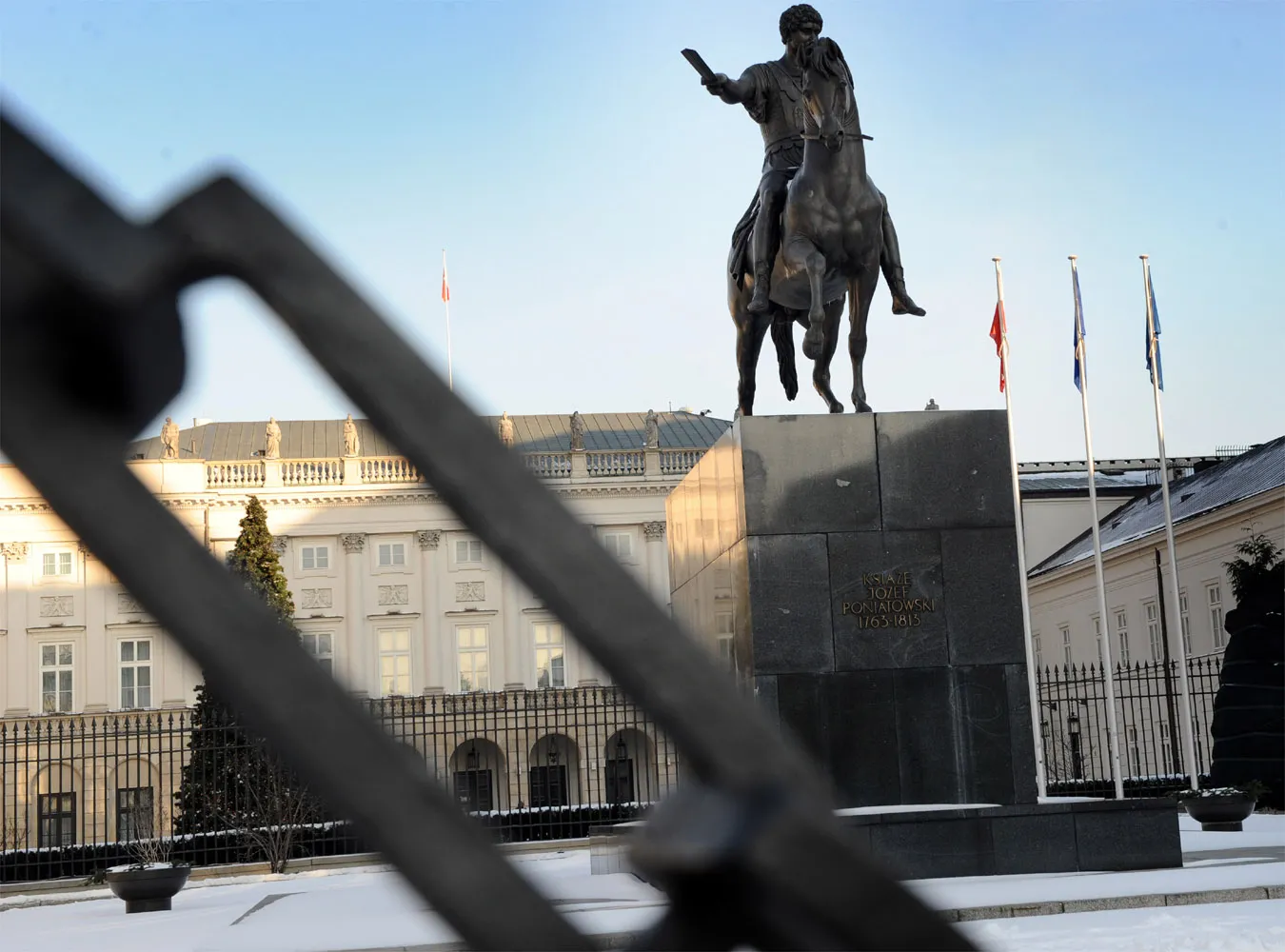 Otworzą sejfy po Kaczyńskim i jego świcie