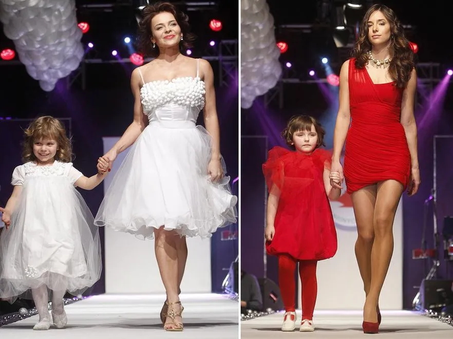 Gwiazdy z dziećmi w świątecznym pokazie mody