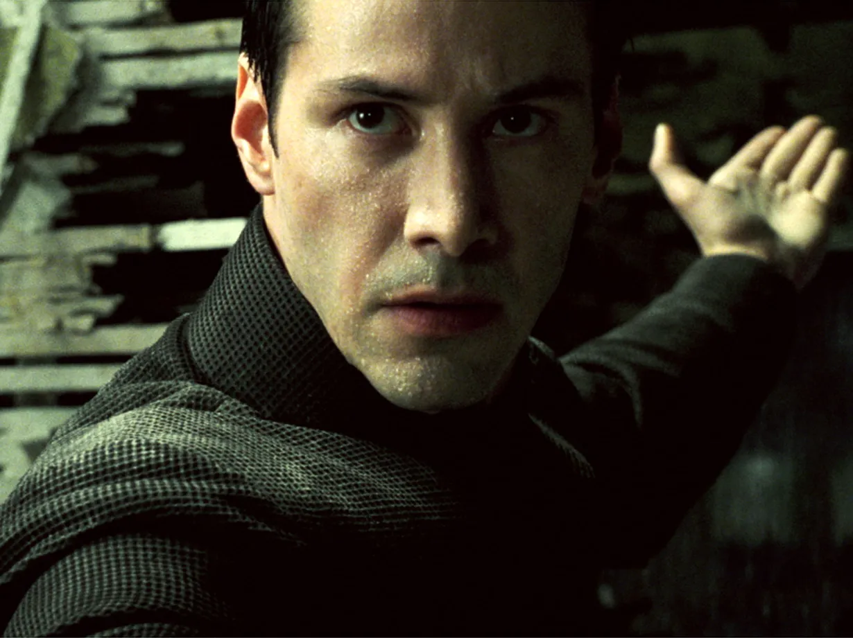 Keanu Reeves w filmie "Matrix"