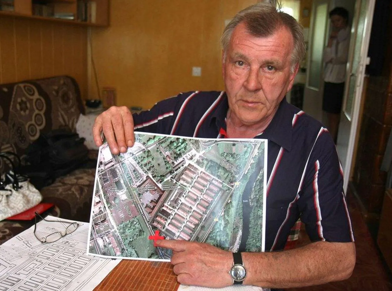 Zbigniew Pilch przekonuje, że na terenie obozu zakopano złoto