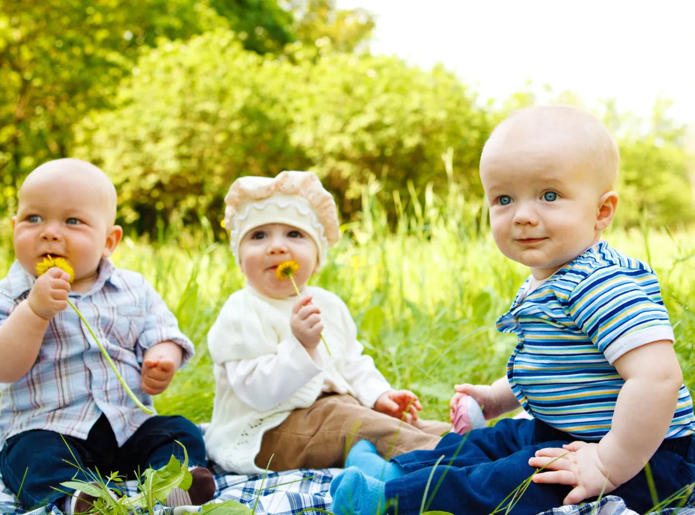 dzieci wiosna piknik niemowlę