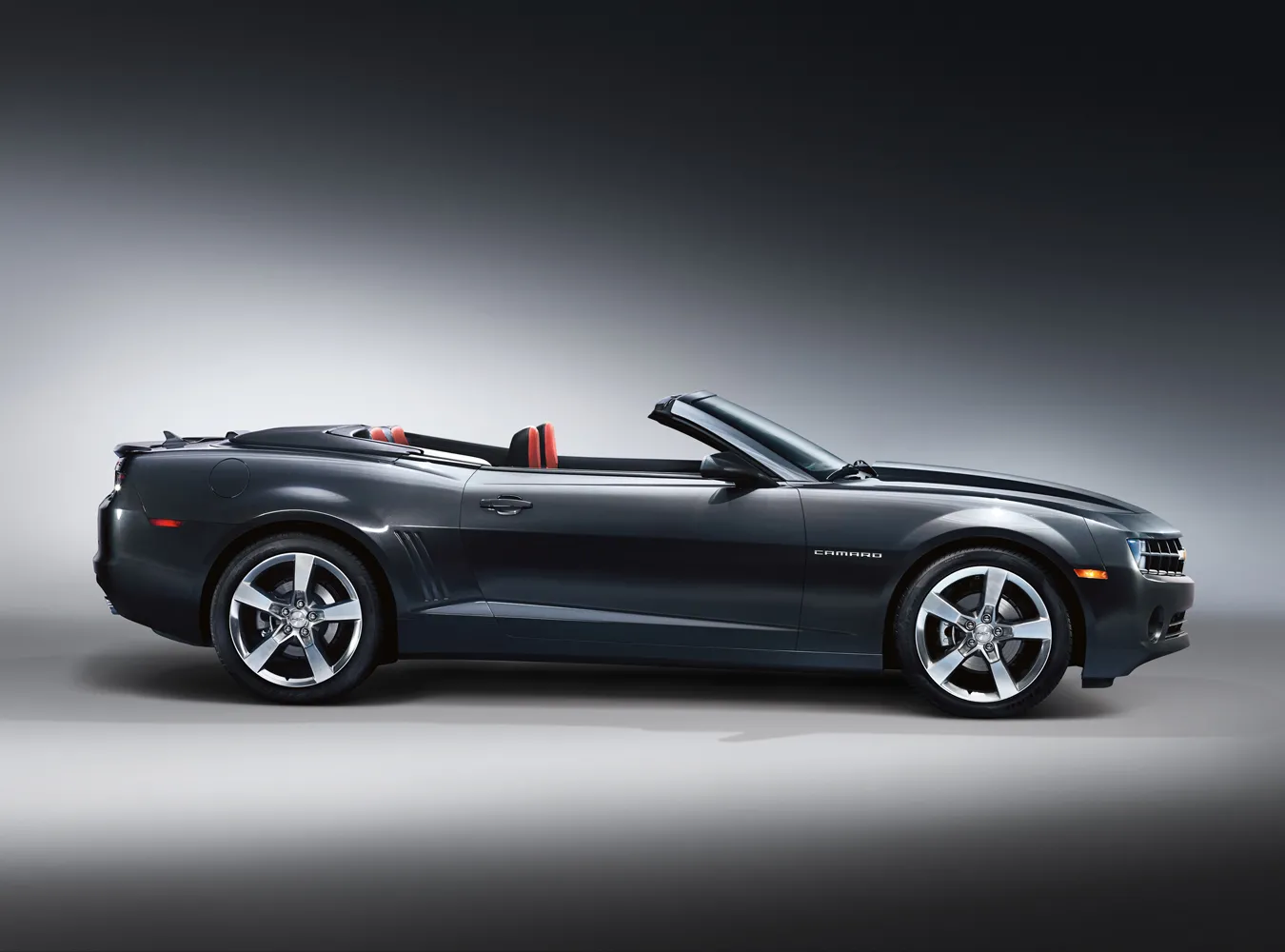 2011_chevycamaroconv0677_jp_1660521.jpg
