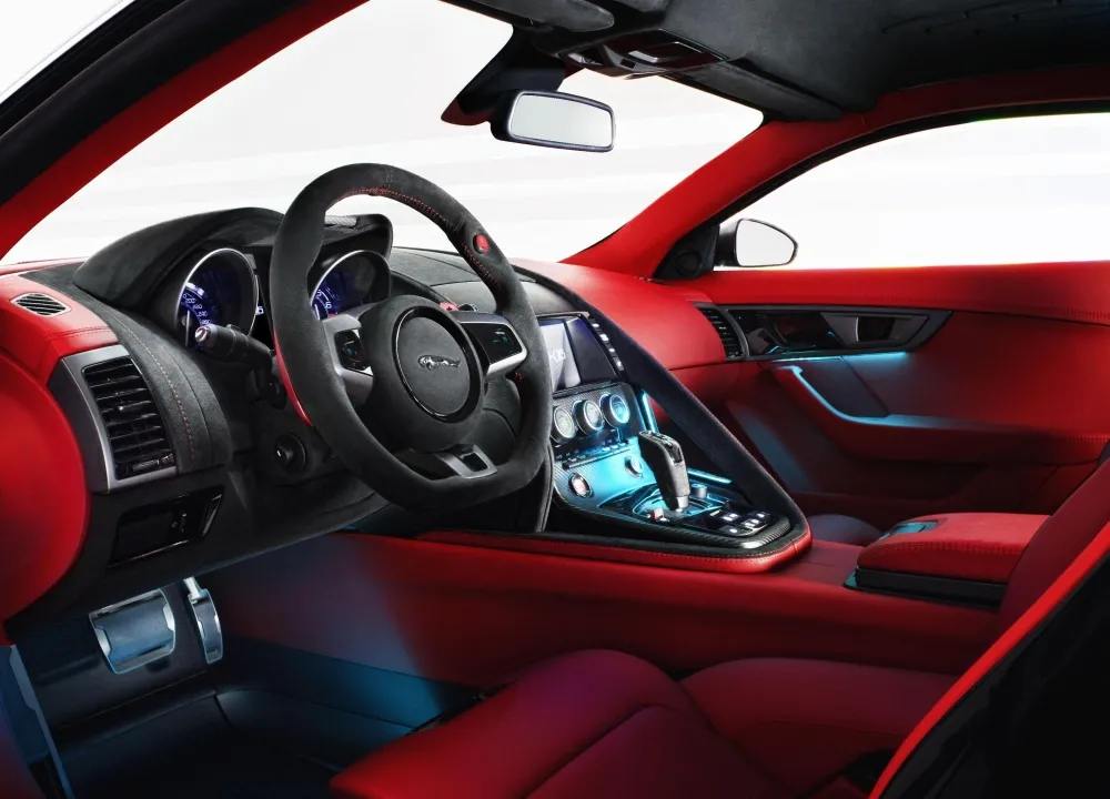 2475334-475292-jaguar-c-x16-studio-14.jpg