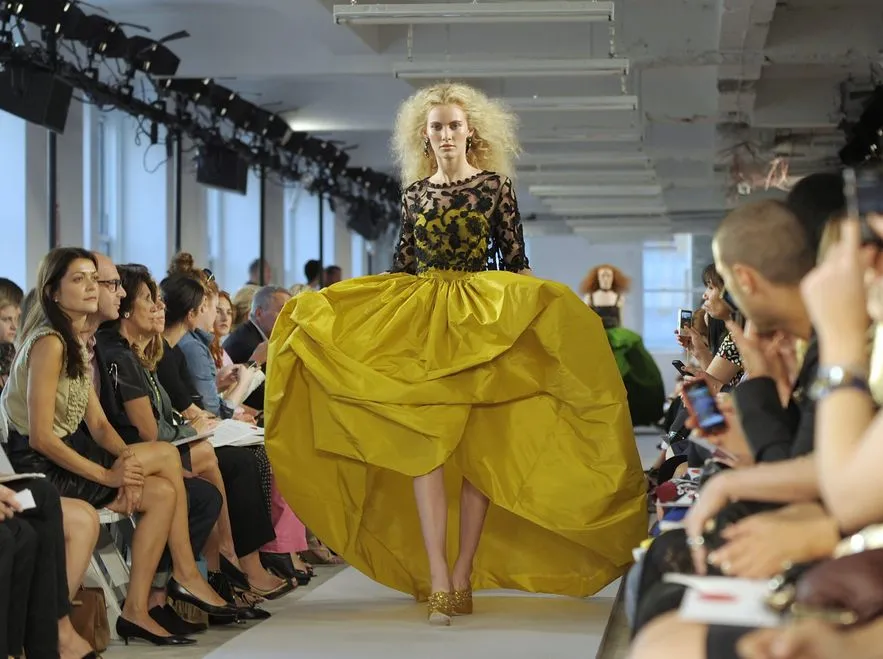 2497707-delarenta-ss2012-epa02915564.jpg