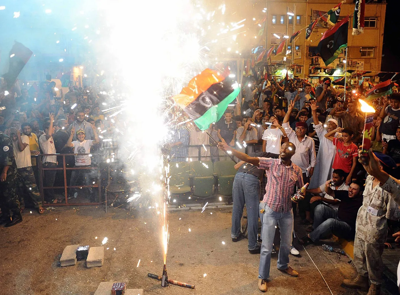 Tłumy Libijczyków wiwatują na wieść o pojmaniu syna Kadafiego