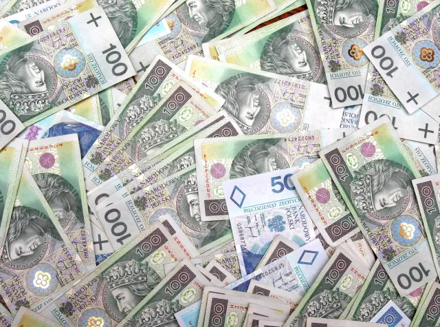 Na tańsze pożyczki jeszcze poczekamy