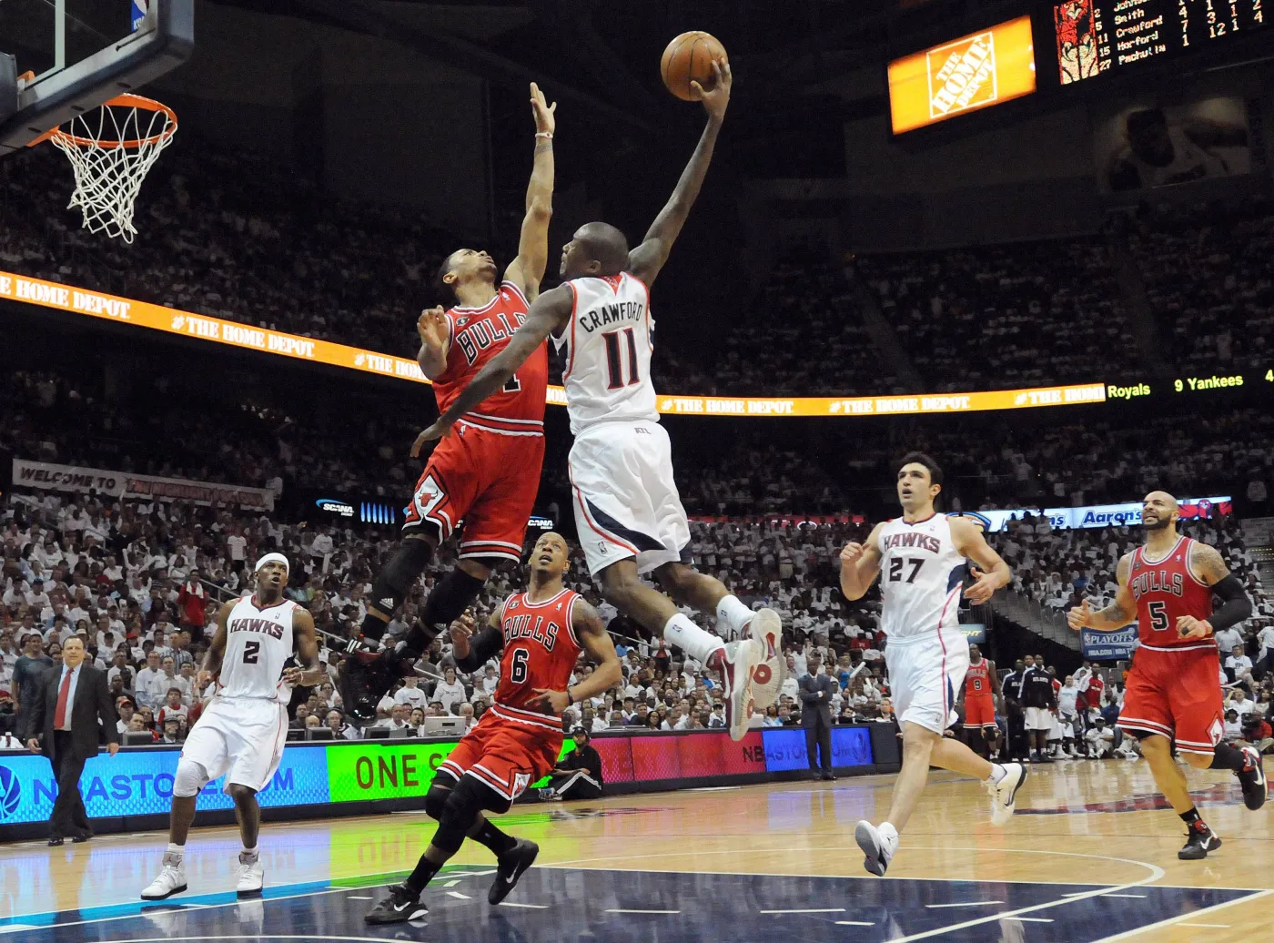 Derrick Rose blokuje rywala