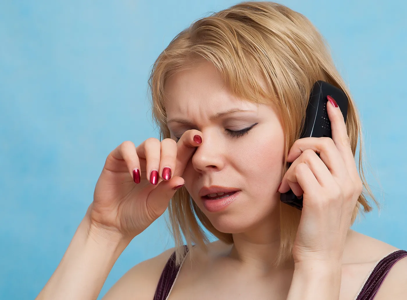 telefon komórka kobieta stres płacz