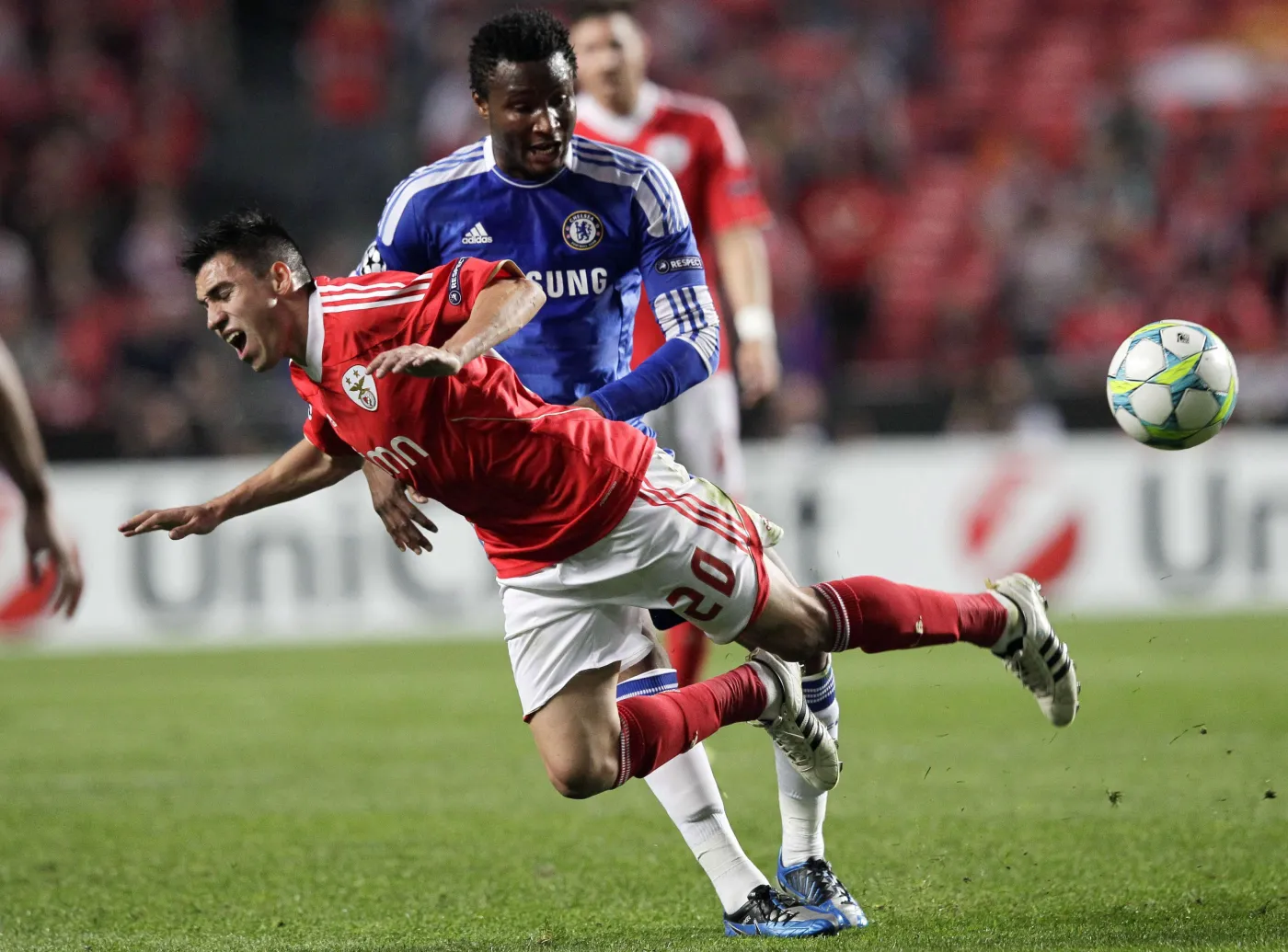 Nico Gaitan i John Obi Mikel