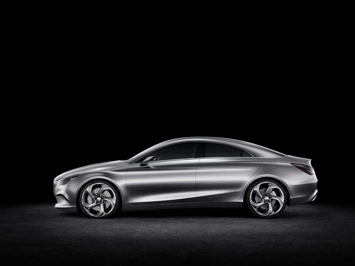 3384429-mercedes-concept-style-coupe.jpg