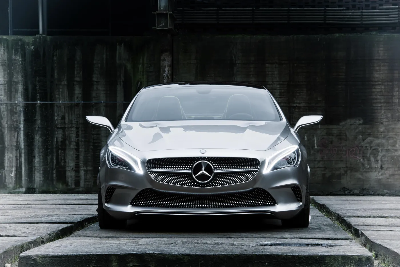 3384690-mercedes-concept-style-coupe.jpg