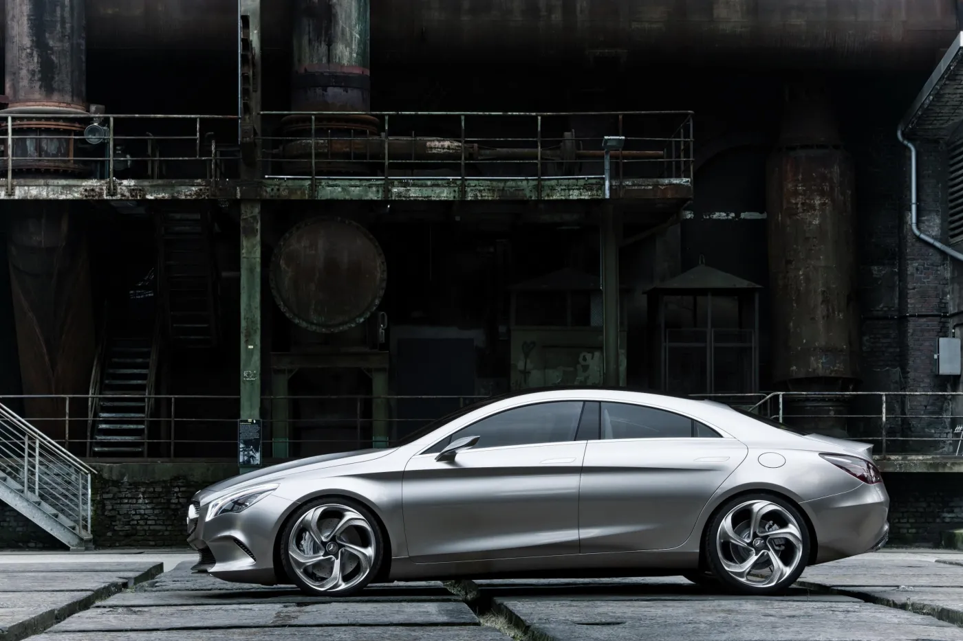 3384748-mercedes-concept-style-coupe.jpg