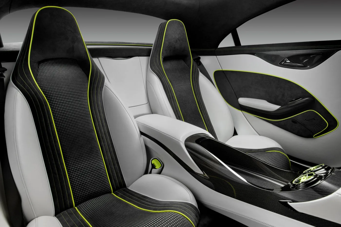 3384371-mercedes-concept-style-coupe.jpg