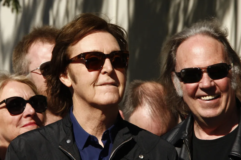 3663607-paul-mccartney-i-neil-diamond.jpg