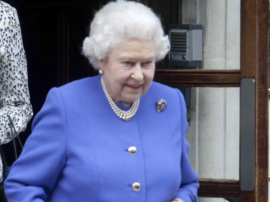 Stylowa w każdej sytuacji? Tak wygląda królowa Elżbieta II na co dzień