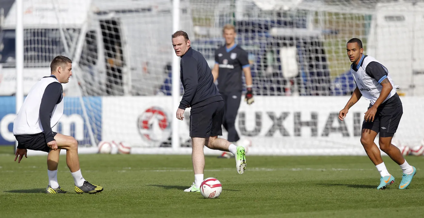 Anglicy przylecą do Warszawy w poniedziałek