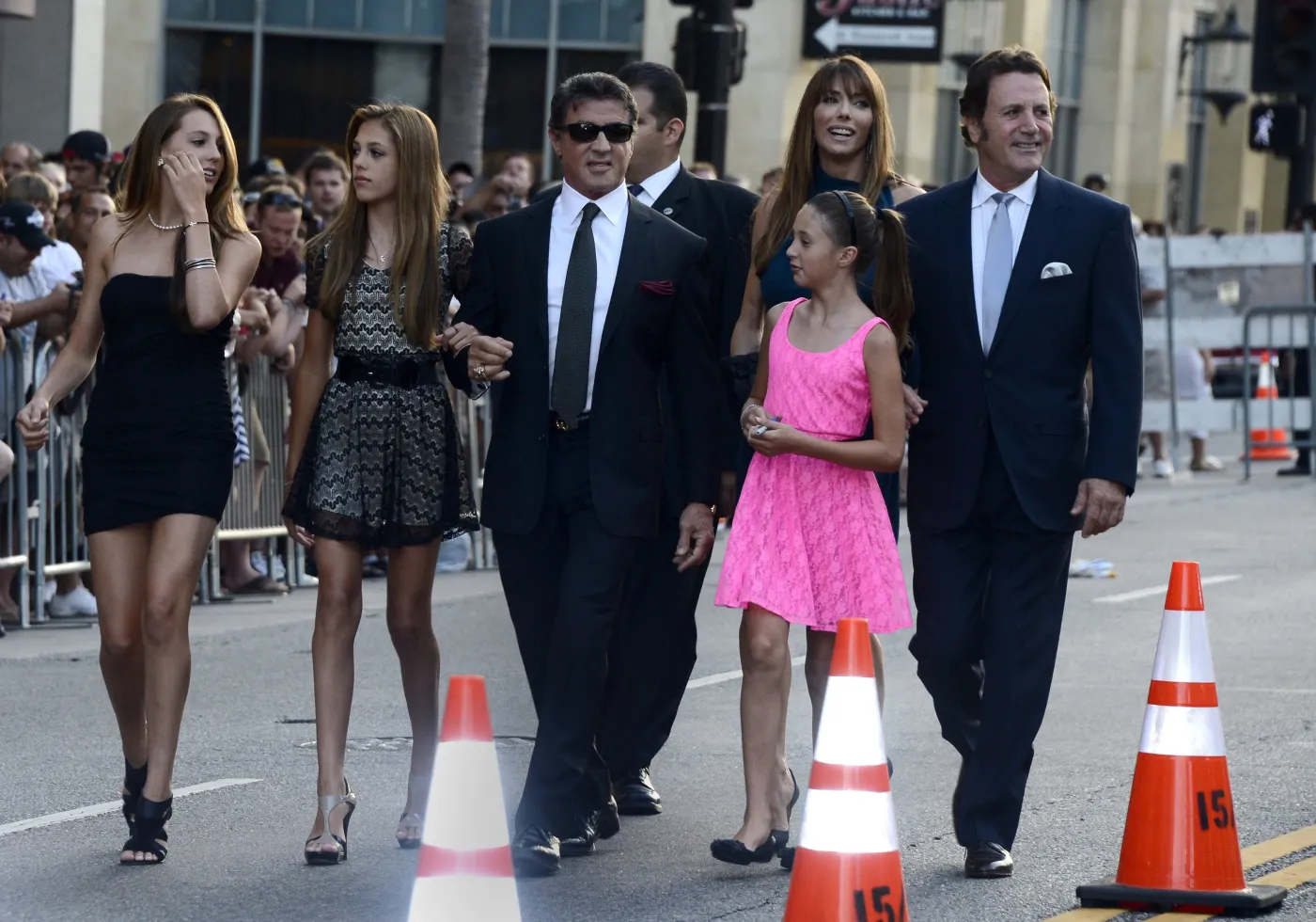 3909083-sylvester-stallone-z-rodzina.jpg