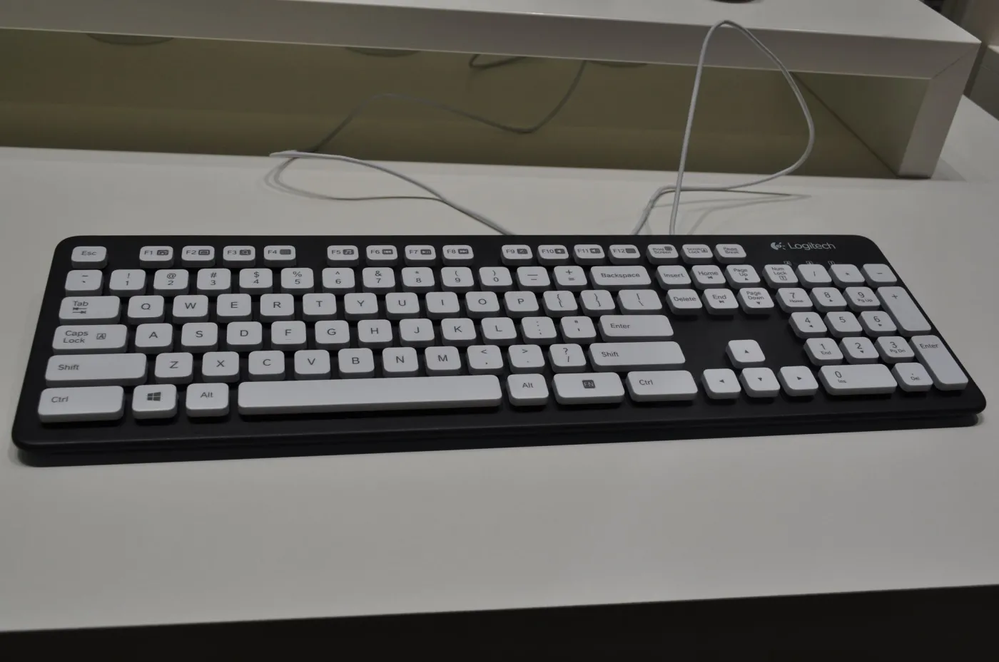3977342-zmywalna-klawiatura-logitecha.jpg