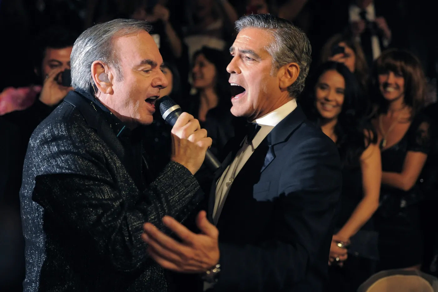 4481006-george-clooney-i-neil-diamond.jpg